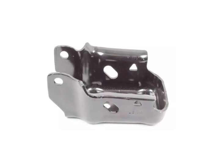 Кронштейн передний крепления балки