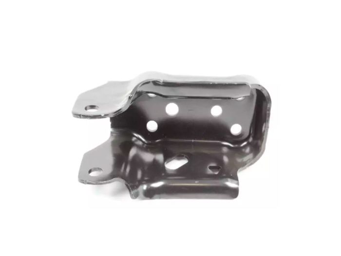 Кронштейн передний крепления балки