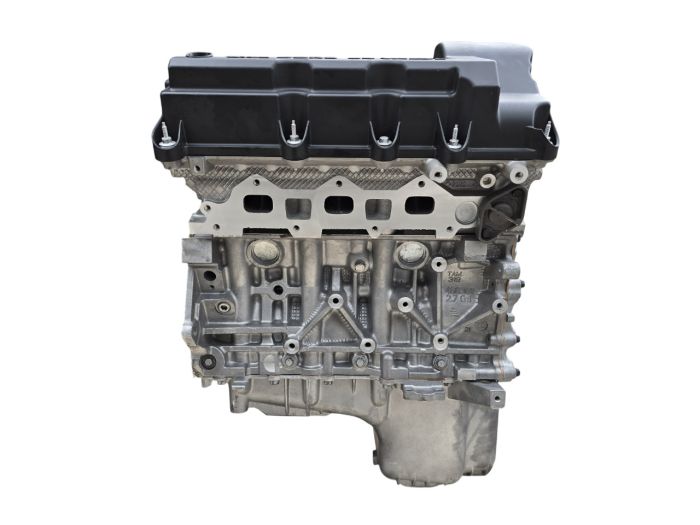 Двигатель в стандартной комплектации 2,7 литра EER