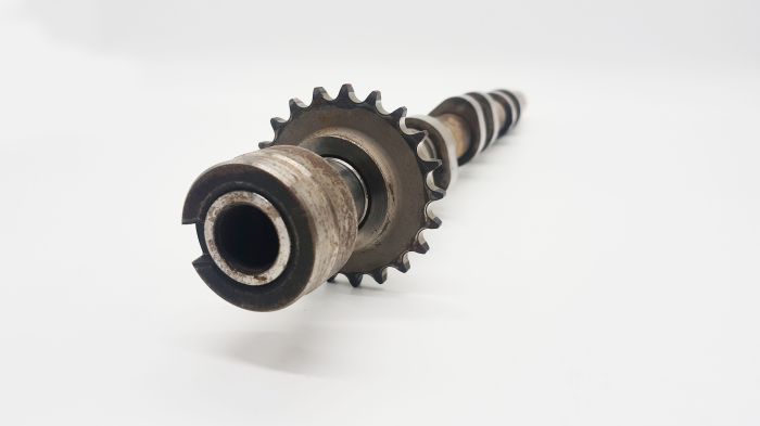 Вал распредвальный ВЫПУСКНОЙ ЛЕВЫЙ 2,7л. EER