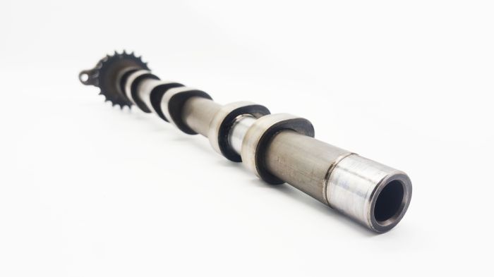 Вал распредвальный ВПУСКНОЙ ПРАВЫЙ 2,7л. EER 
