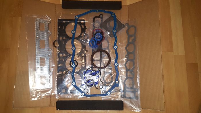 Комплект прокладок (ВЕРХНИЙ И НИЖНИЙ) - DOHC RS 2.4 литра EDZ (ПОЛНЫЙ)