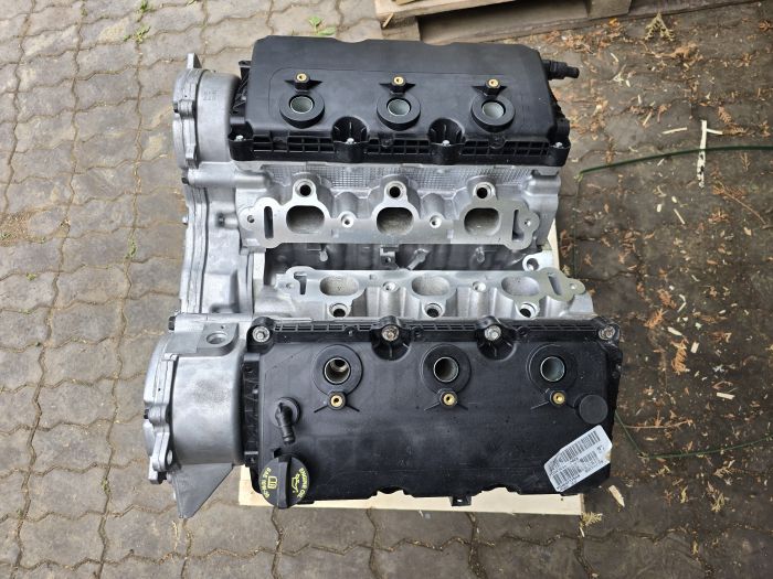 Двигатель в стандартной комплектации 3,5 литра EGG
