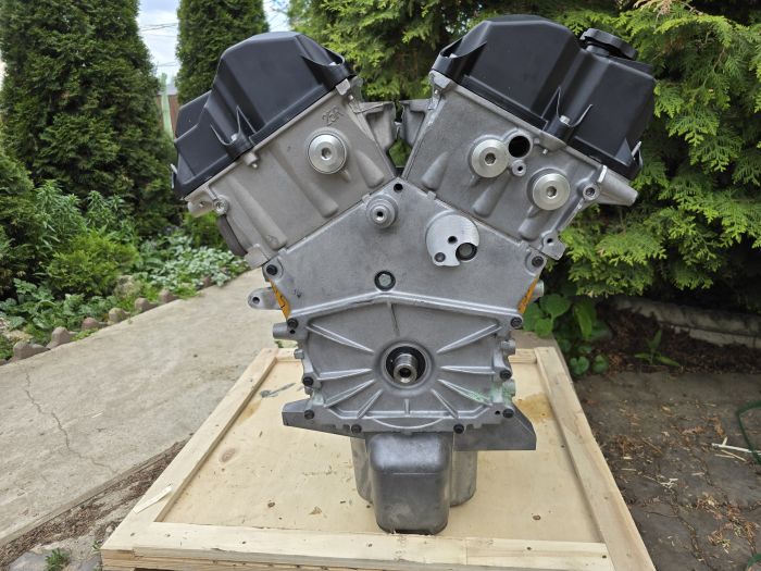 Двигатель в стандартной комплектации 2,7 литра EER