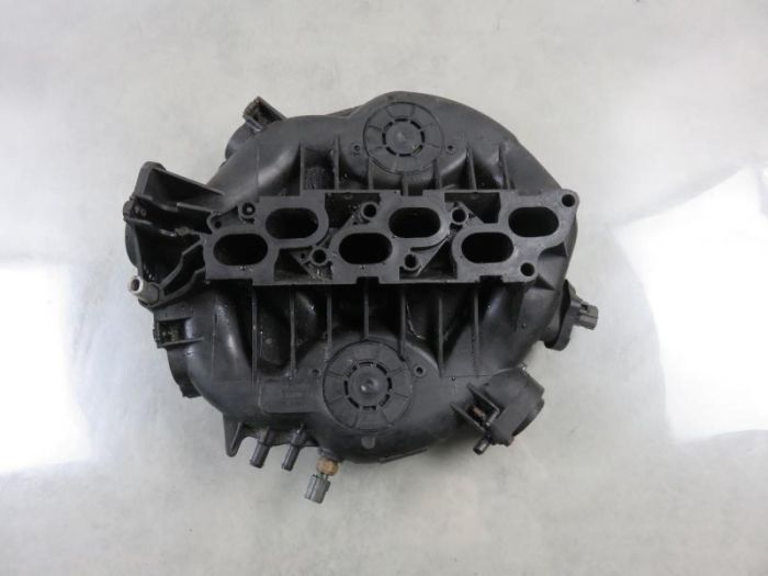 Коллектор впускной 2,7л. EER 